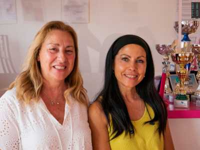 �� il mio colore preferito sin da quando ero bambina�, ci confessa la 60enne Lucia Bitetto, presidente dell�associazione (a sinistra), nella foto assieme alla vicepresidente Lucia Disabato